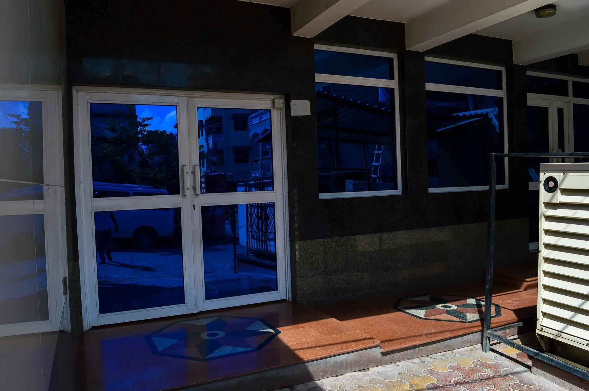 Global Palace Hotel Mombasa Eksteriør bilde